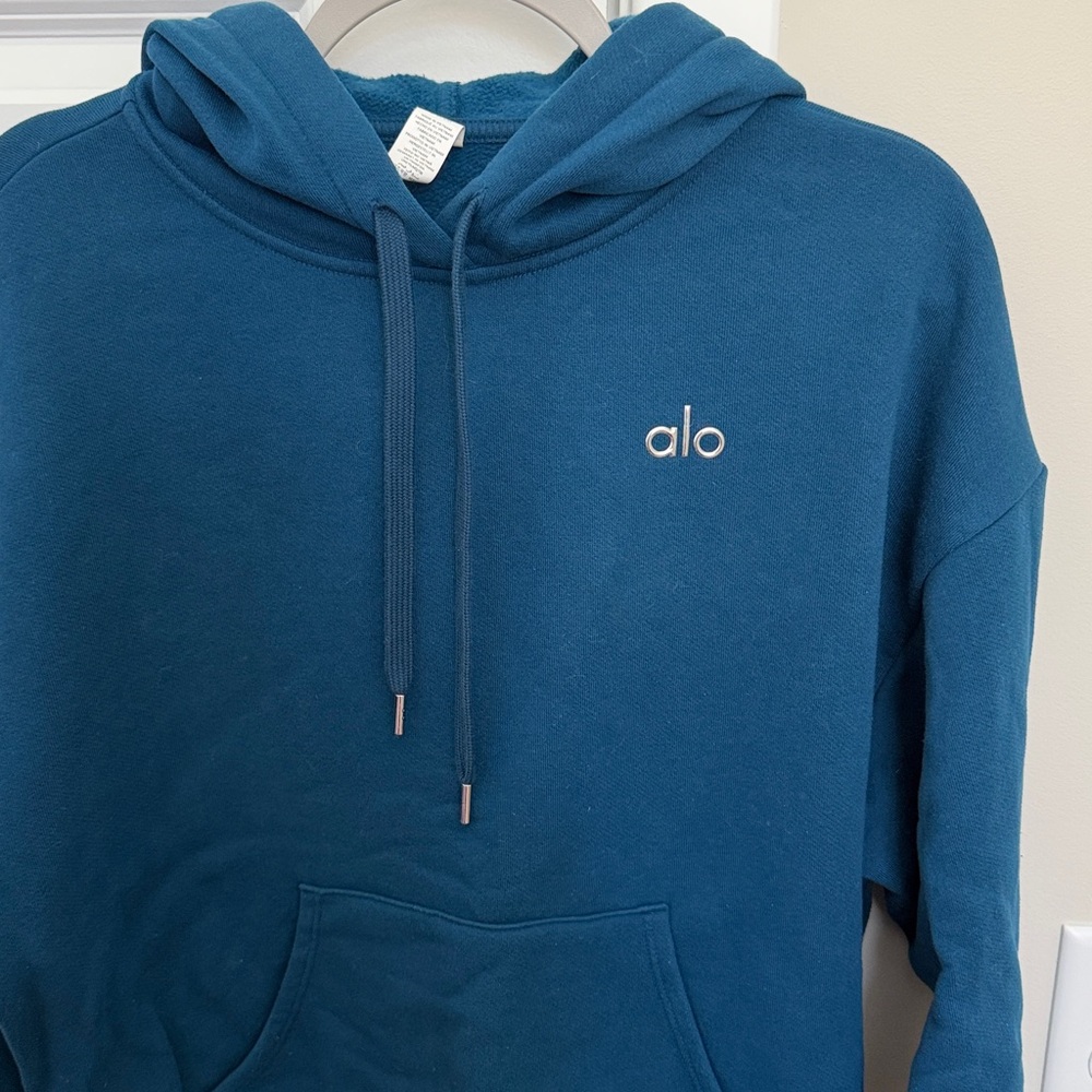 ALO Accolade Hoodie -  eclipse blue - Picture 2 of 6